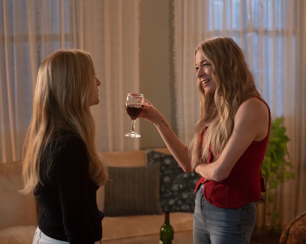 JESSICA CAPSHAW, LEANN RIMES