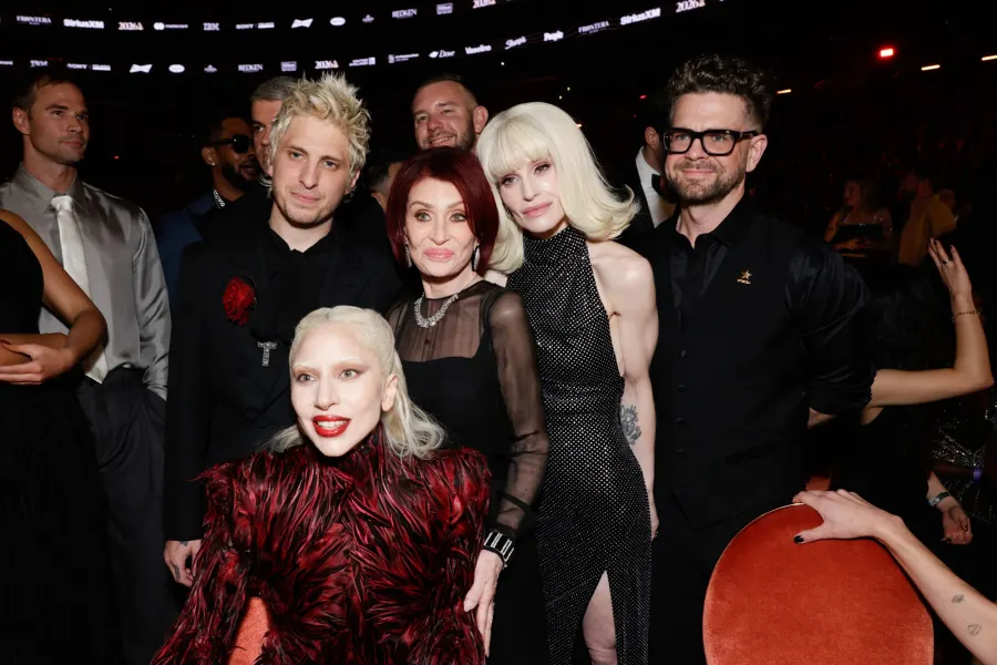 3140926_2570b-osbourne-family