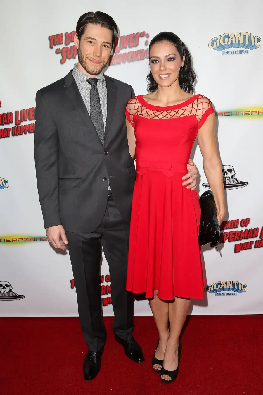 Adrianne-Curry-and-Matthew-Rhode-2015-GettyImages-471807250.