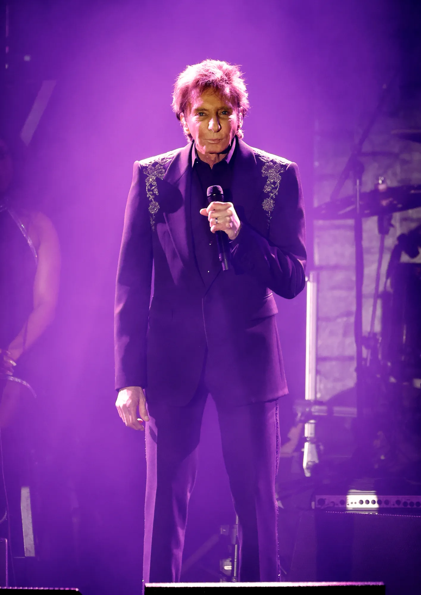 Barry-Manilow-GettyImages-2197176521