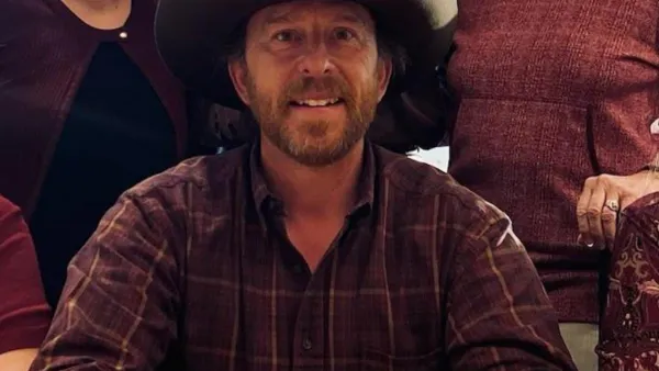 Dad Waterboarded Teen Daughter Over Bedroom That Wasnt Spotless to his Expectations