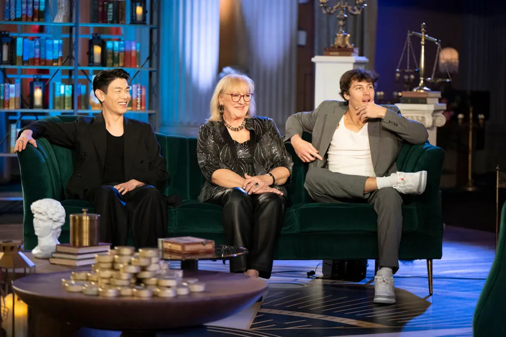 Donna-Kelce-Traitors-Reunion-NUP_209916_00518