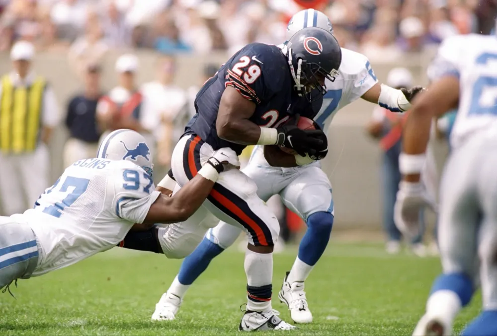 Former Detroit Lions Star Tracy Scroggins Dead at 56 Family Blames CTE Effects for Untimely Demise Inline