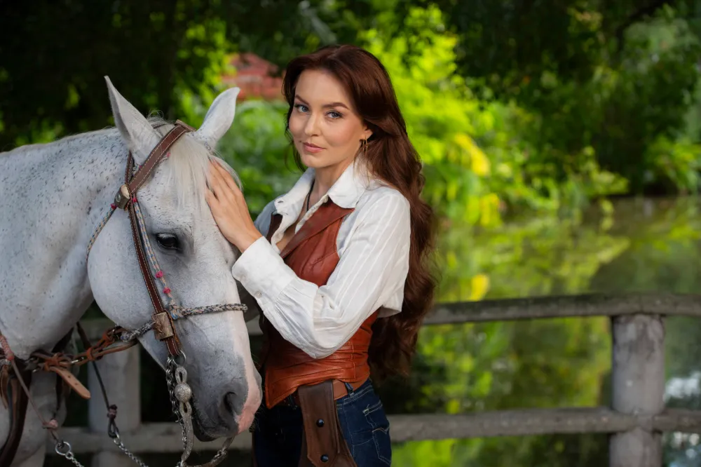 Angelique Boyer es Doménica Montero.