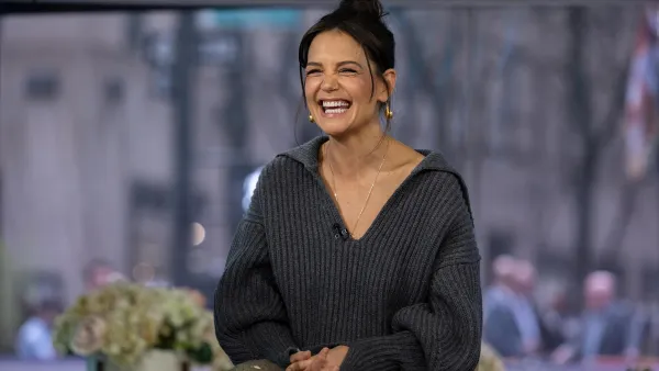 Katie Holmes sweater