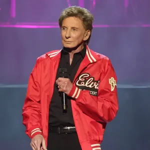 GettyImages-1694888966 is barry mainlow a smoker