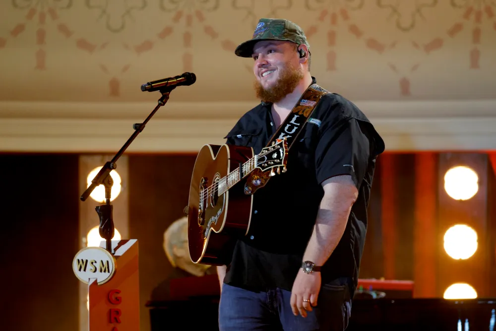 GettyImages-2205964901-luke-combs
