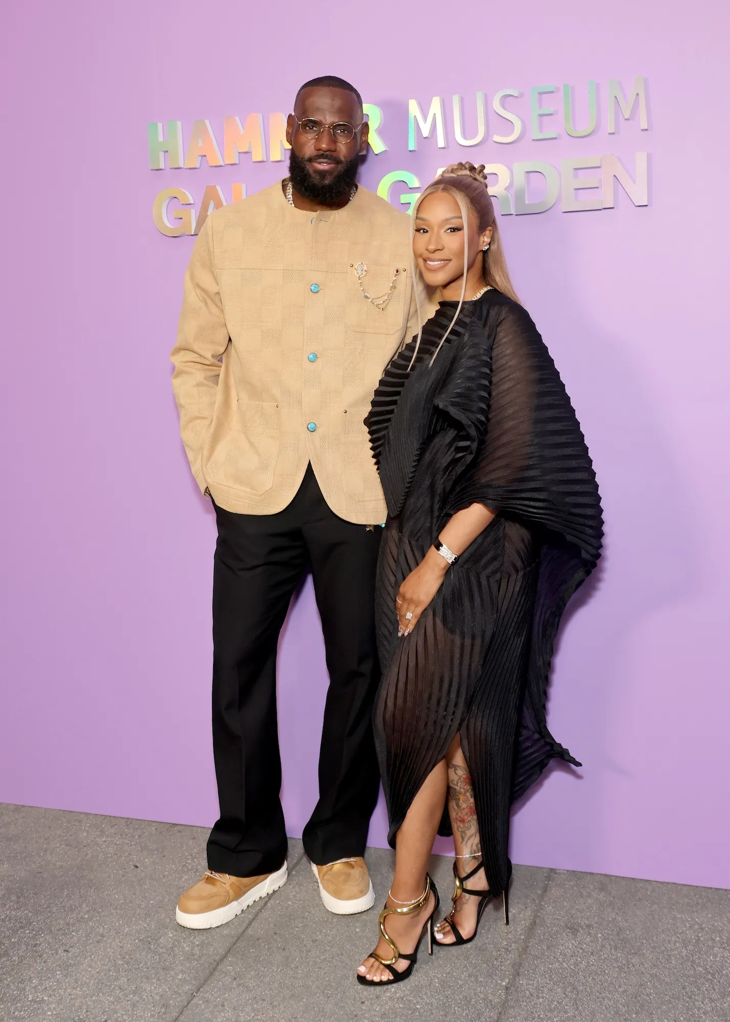 LeBron James Wife Savannah James Stirs Debate With Strip Club Admission