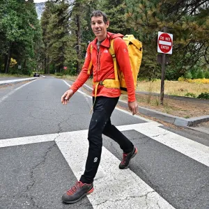 Alex Honnold on How He Poops During Climbs When It Happens It Happens
