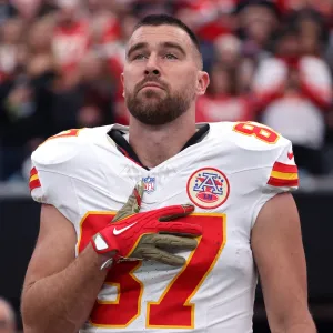 ESPN Insider Says Kansas City Chiefs Should Move On From Travis Kelce