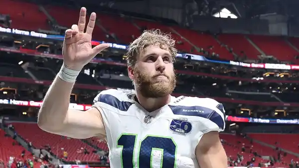 Seahawks Star Cooper Kupp Expertly Trolls Patriots at Super Bowl Parade