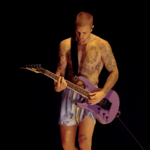 Justin Bieber’s Boxers at the Grammys May Have Been a Last-Minute Choice