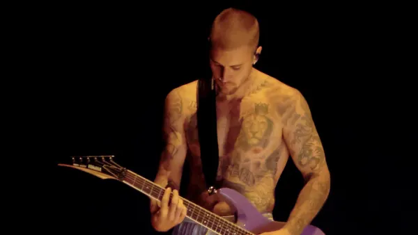 Justin Bieber’s Boxers at the Grammys May Have Been a Last-Minute Choice