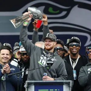 Seattle Schools Open No Excused Absences for Seahawks Super Bowl Parade