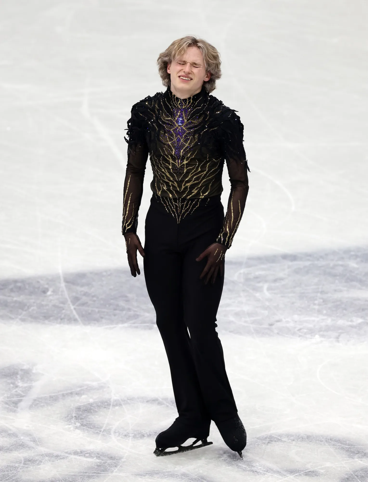 GettyImages-2261517705-ilia-malinin-stumbles-mens-single-skating-fans-react.jpg