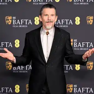 Ethan Hawke Makes Wild Allusion to Sex Life When Asked If He Eats in Bed