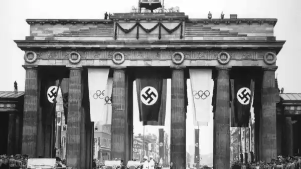 GettyImages-3046695 adolf hitler olympics