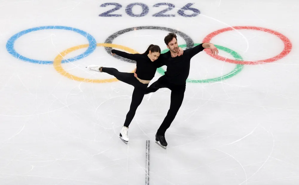 Guillaume-Cizeron-and-Laurence-Fournier-Beaudry-Olympics-GettyImages-2259602681