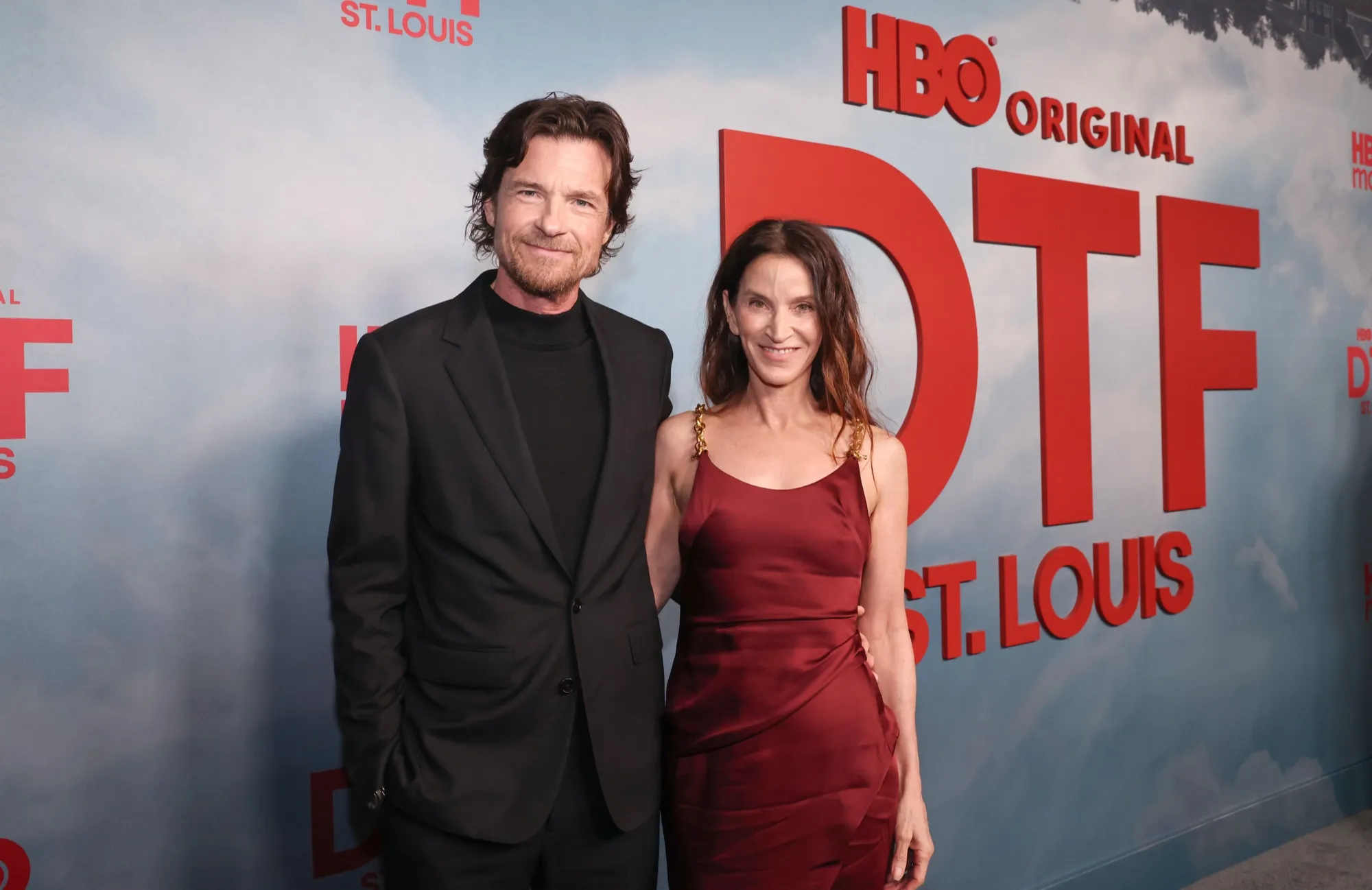 Jason Bateman and Wife Amanda Hit the Red Carpet After Detailing How His Sobriety Improved Their Marriage