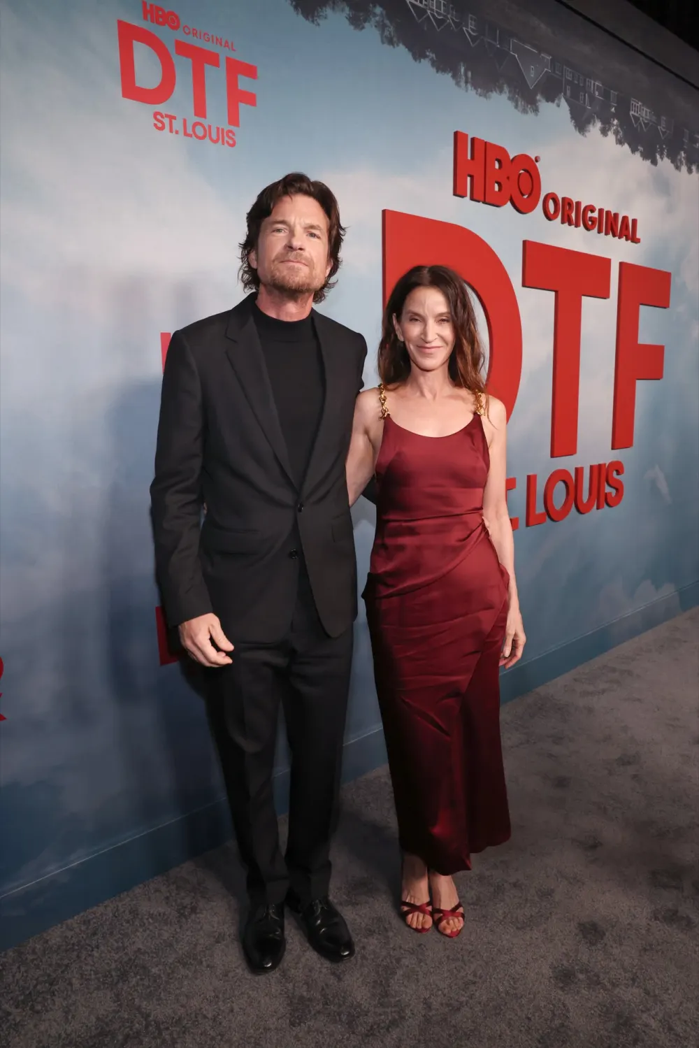 Jason Bateman and Wife Amanda Hit the HBO Red Carpet After Detailing How His Sobriety Improved Their Marriage