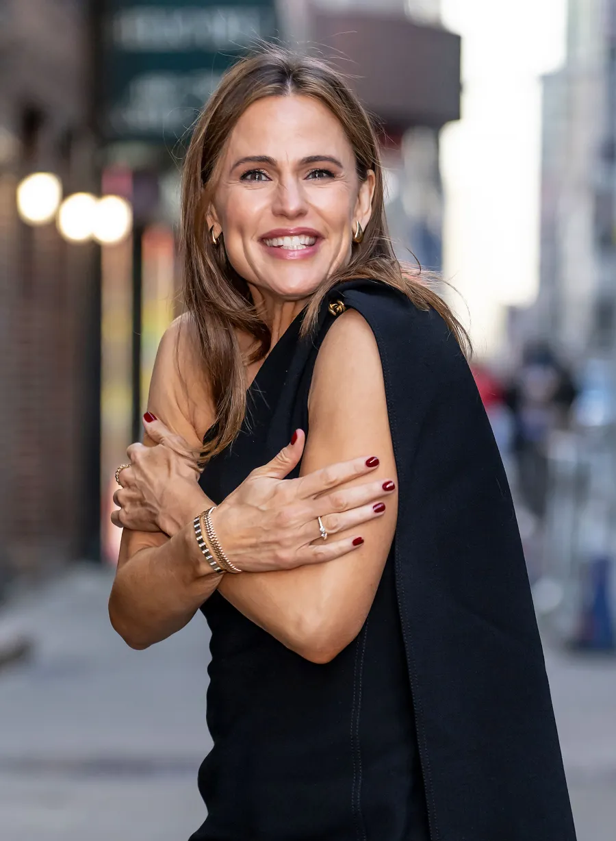 Jennifer Garner They Shiver in the Cold Just like Us