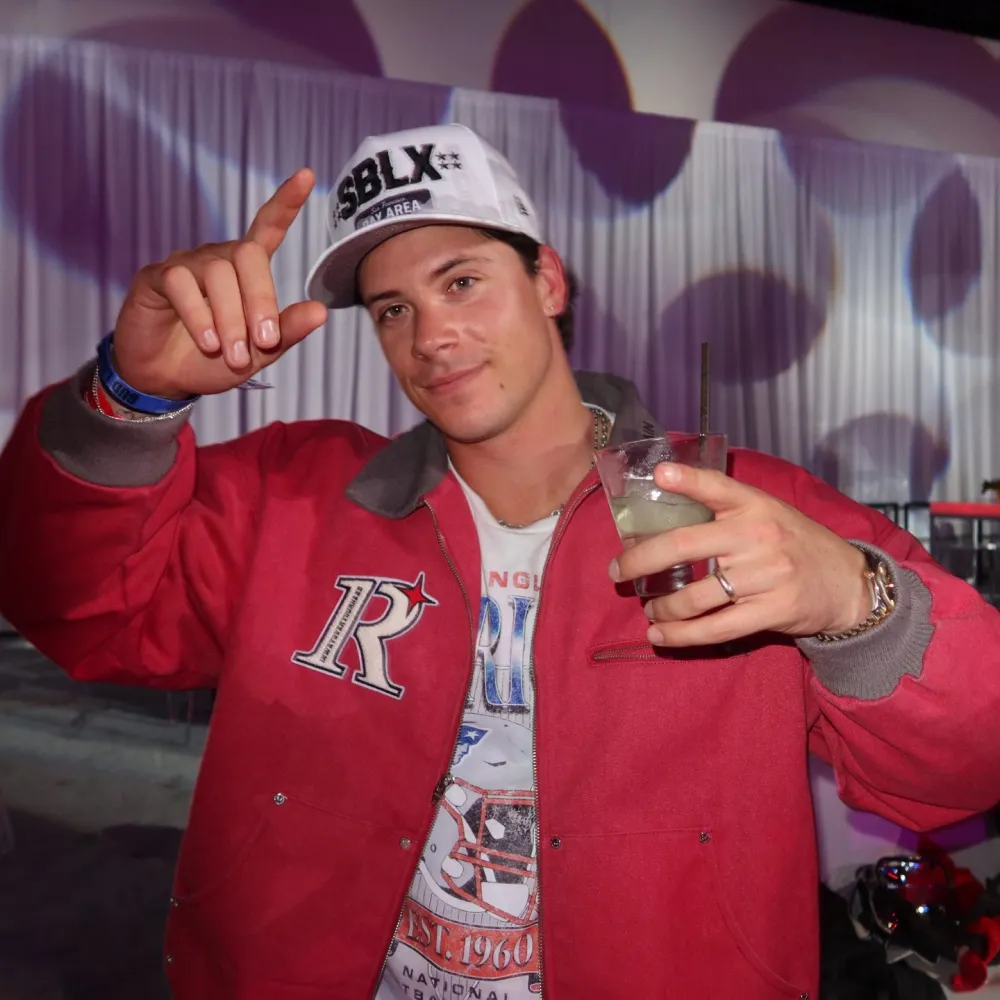 Landman Star Michelle Randolphs Family Guide Her Bachelor Alum Sister Cassie Randolph More Brighton Reinhardt