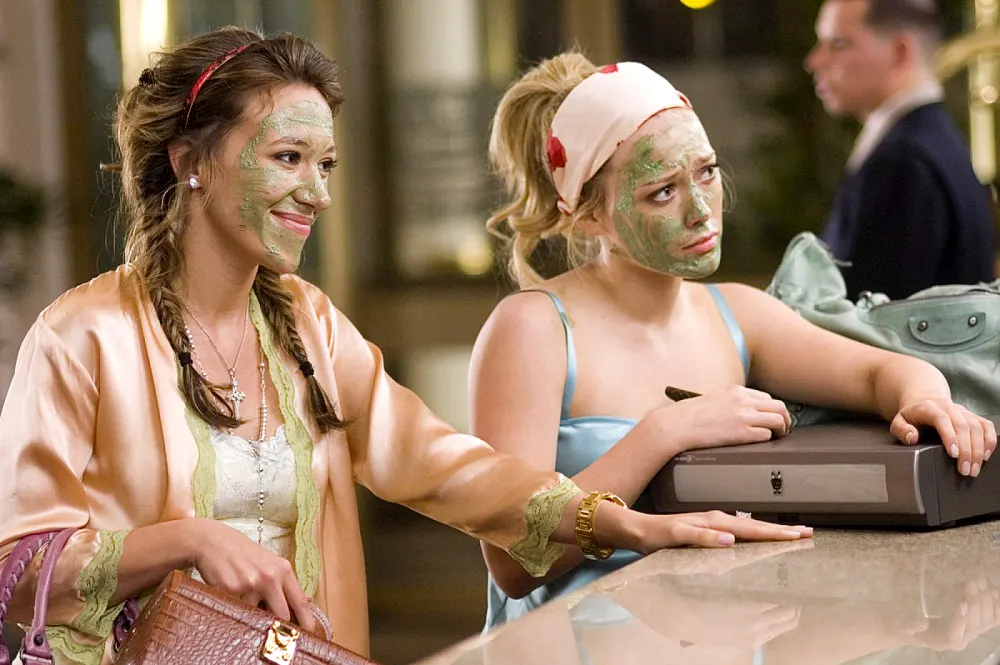 Material-Girls-MCDMAGI_EC008