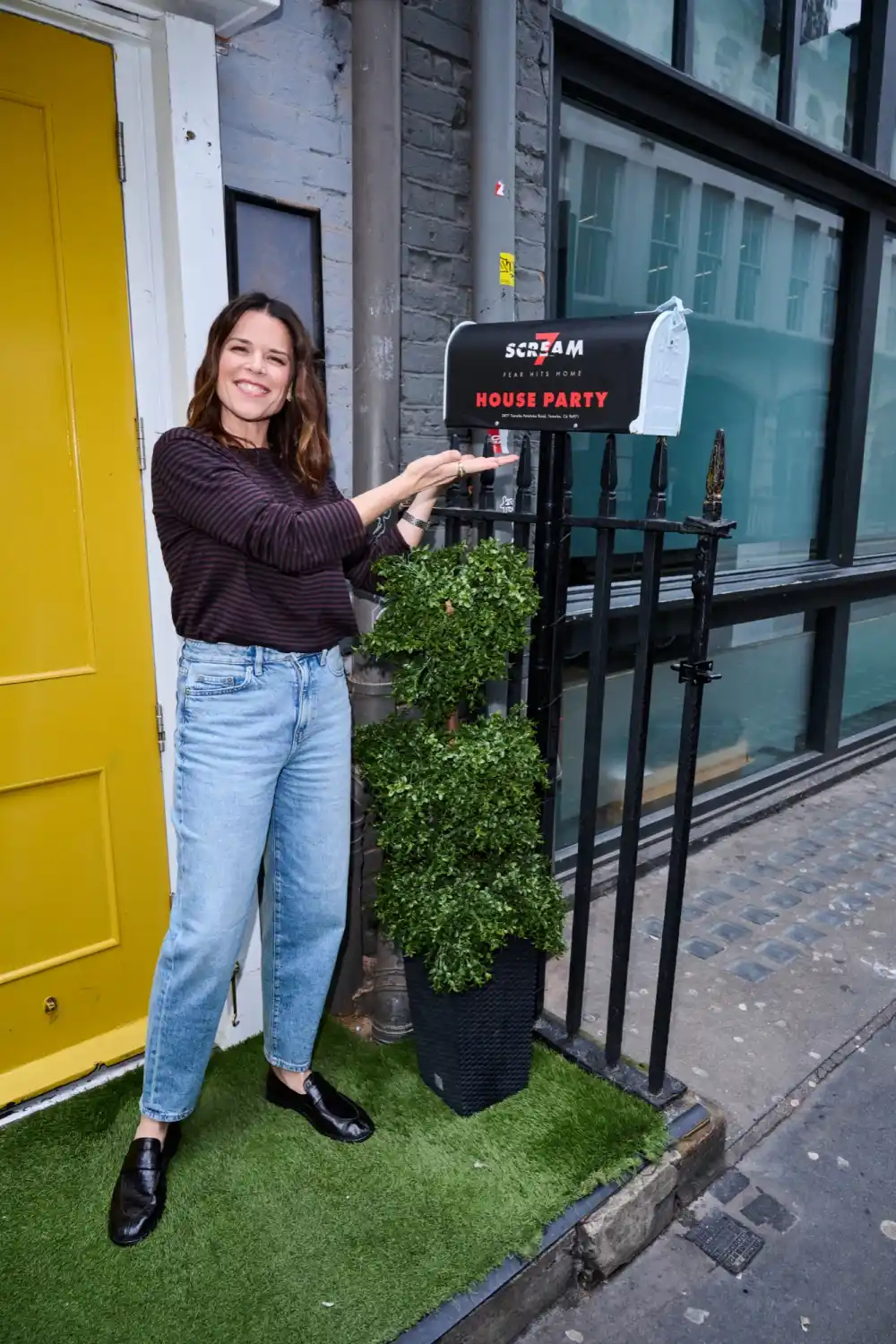 Neve Campbell Secured 5 Million More Than Courteney Cox for Scream 7 Film Underwent 500K Rewrite Set