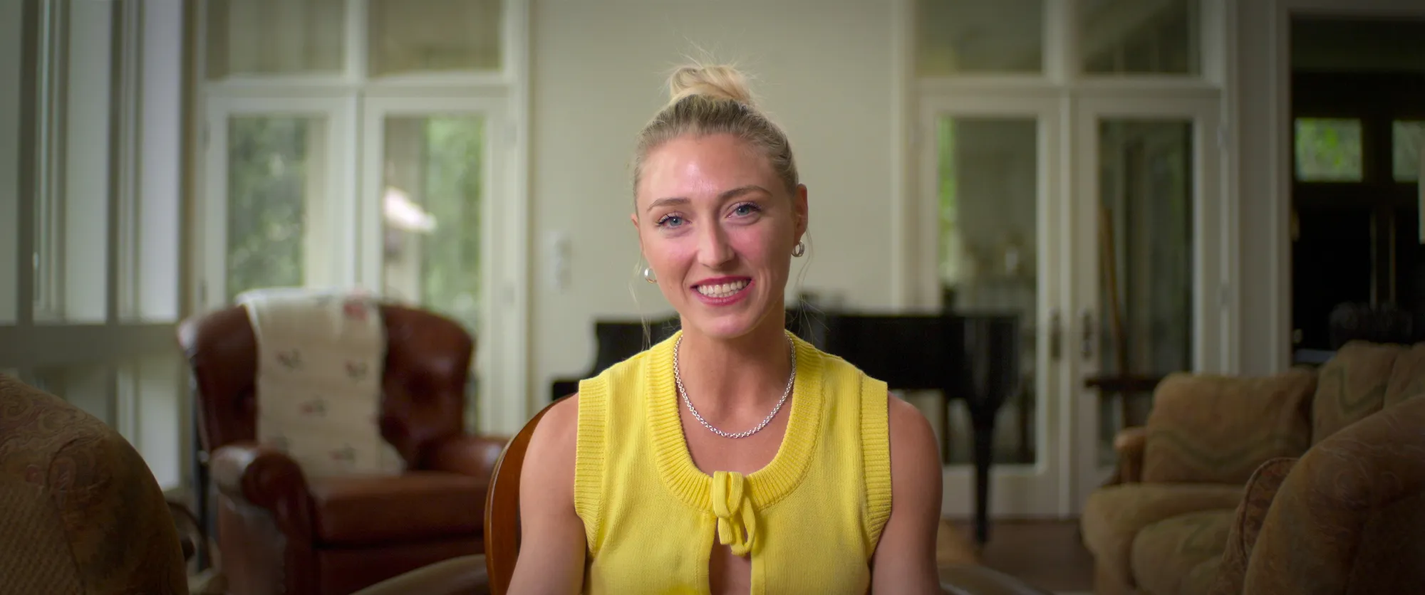 Piper-Gilles-Netflix-Glitter_and_Gold__Ice_Dancing_n_S1_E3_00_07_48_11.