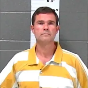 Police Arrest Ohio Mayor Caught on Camera Smelling Teen Girls Underwear