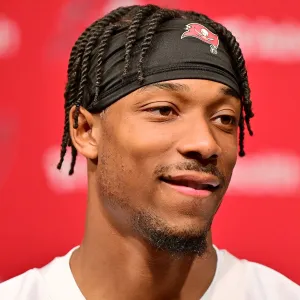 Promo NFL Star Tez Johnson Ex Fiancee Laila Thompson Wainer Says He Cheated on Her the Day of Their Engagement