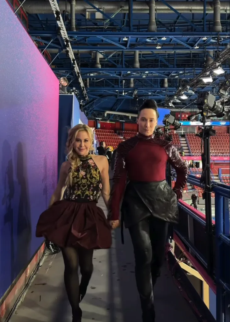 Tara-Lipinski-and-Johnny-Weir