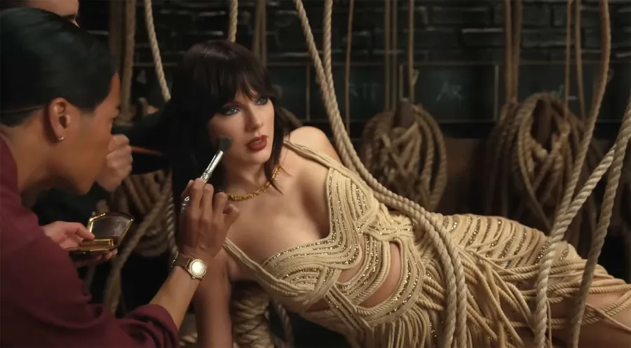 The Fate of Ophelia 2 Every Time Taylor Swift Wore a Brunette Wig