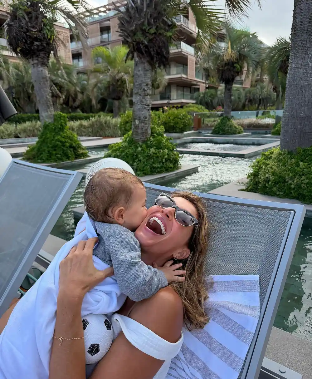 Tom Brady and Gisele Bundchen 2609 Luxury Handbag Shopping Cover baby