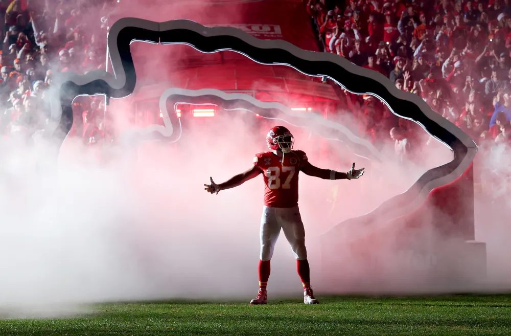 Travis-Kelce-Chiefs-Arrowhead-GettyImages-2253604299