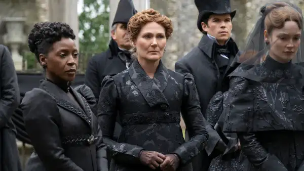 Why-Does-John-Die-Explainer-BRIDGERTON_407_Unit_07796R