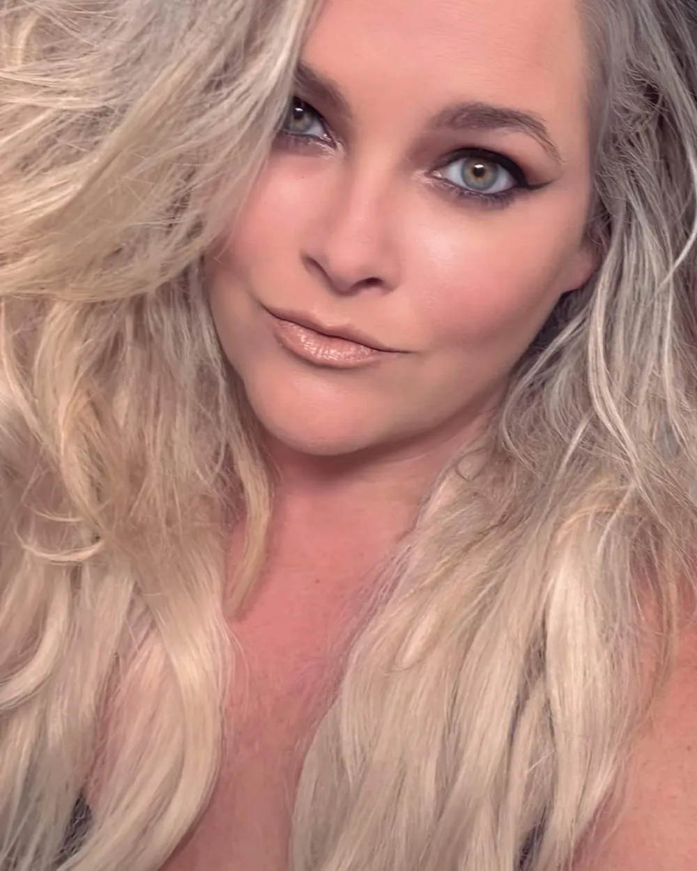 Americas Next Top Model Winner Whitney Thompson Says Tyra Banks Wasnt Initially Part of Netflix Doc