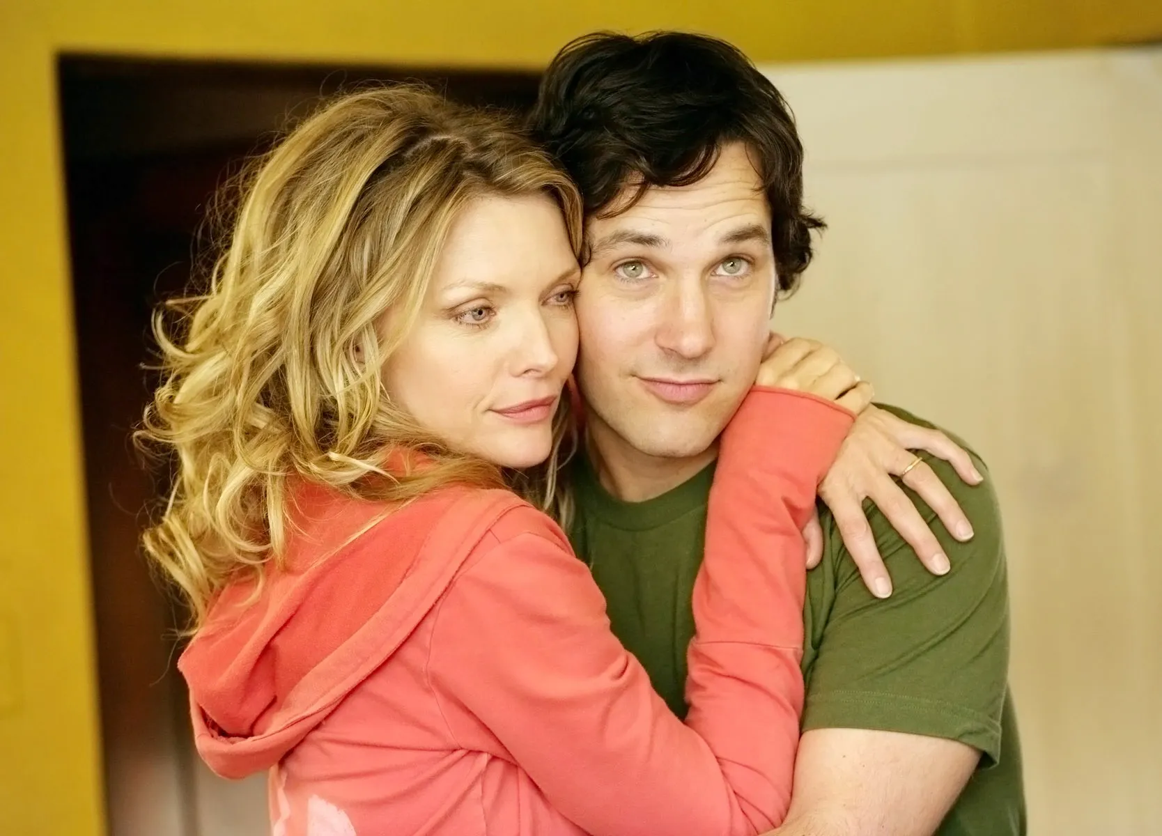Michelle Pfeiffer and Paul Rudd in I Could Never Be Your Woman