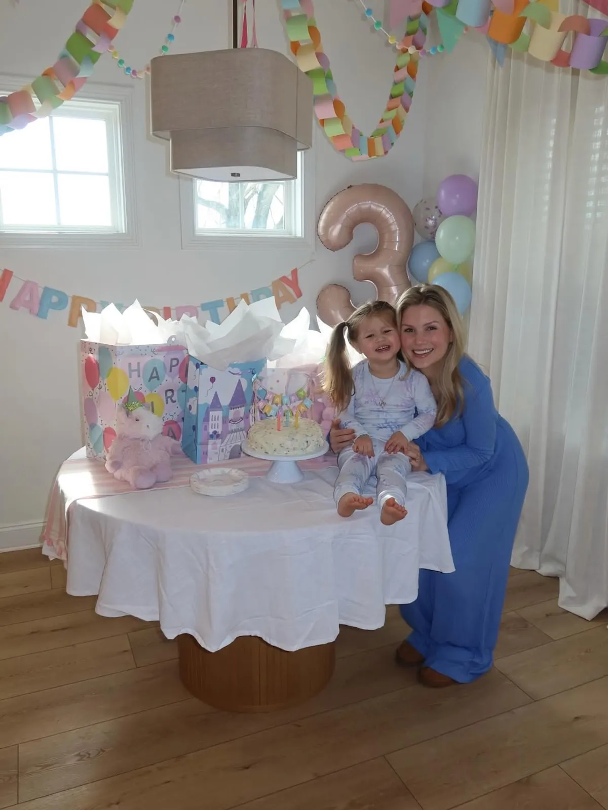 Katie Bates Celebrates Daughter’s Birthday 1 Month After Husband's Affair