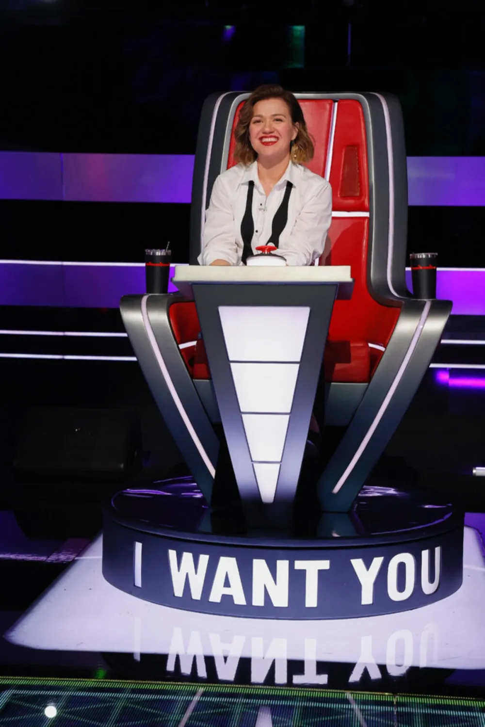 The Voice Kelly Clarkson Declares She Is In Love With a Contestant After His Sexy Performance