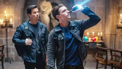 Mark Wahlberg and Tom Holland in Uncharted