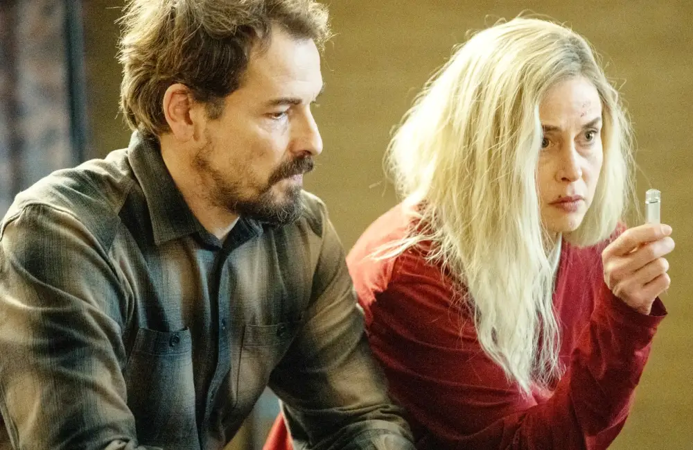 Felix Kramer and Susanne Wolff in Unfamiliar