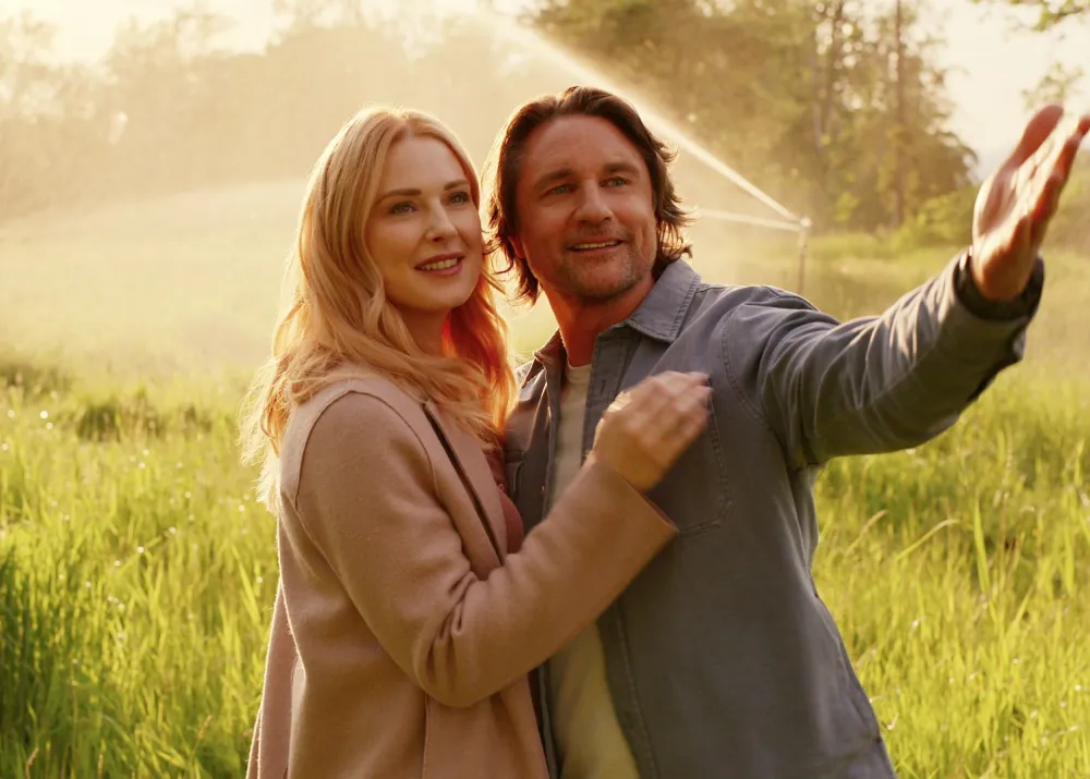 Alexandra Breckenridge and Martin Henderson in Virgin River season 7