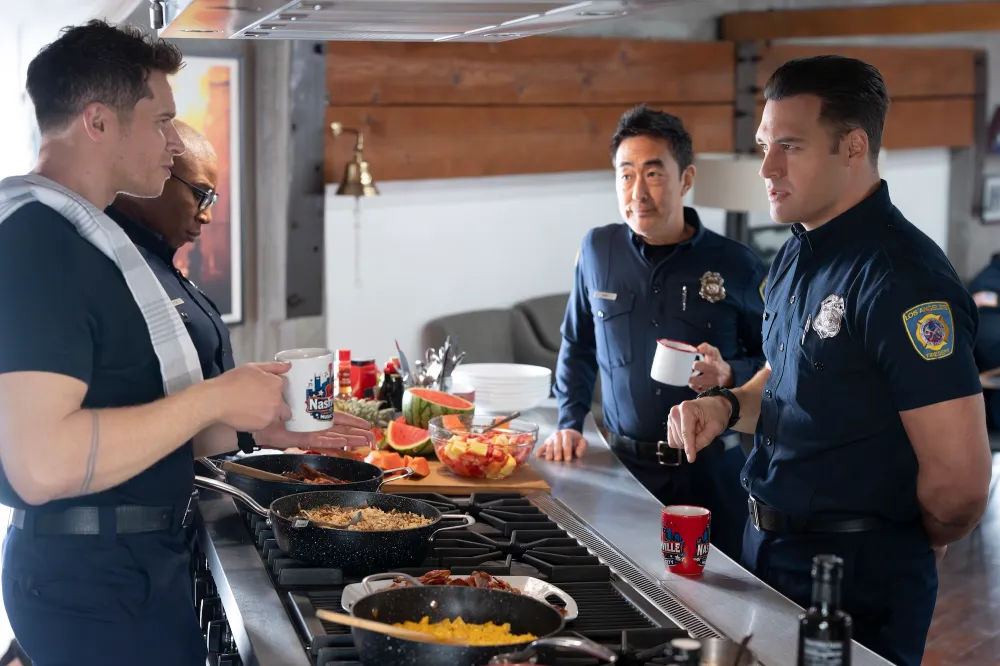  '9-1-1' Stars Break Down Epic Crossover, React to Buck and Dixie's Hookup