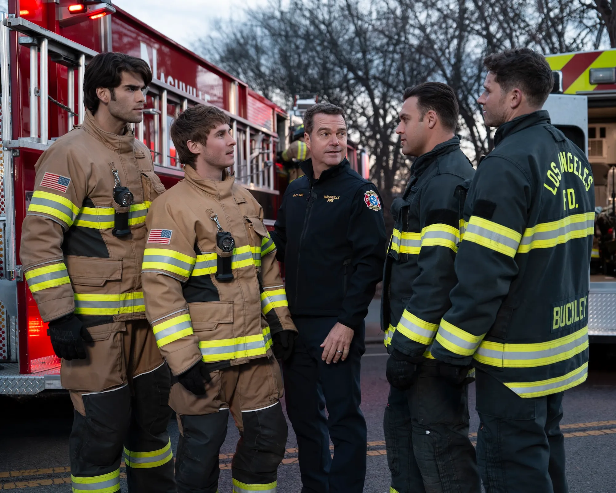 Ryan Guzman and Chris O'Donnell Break Down Epic '9-1-1' Crossover — And Buck and Dixie's Shock Hookup 2