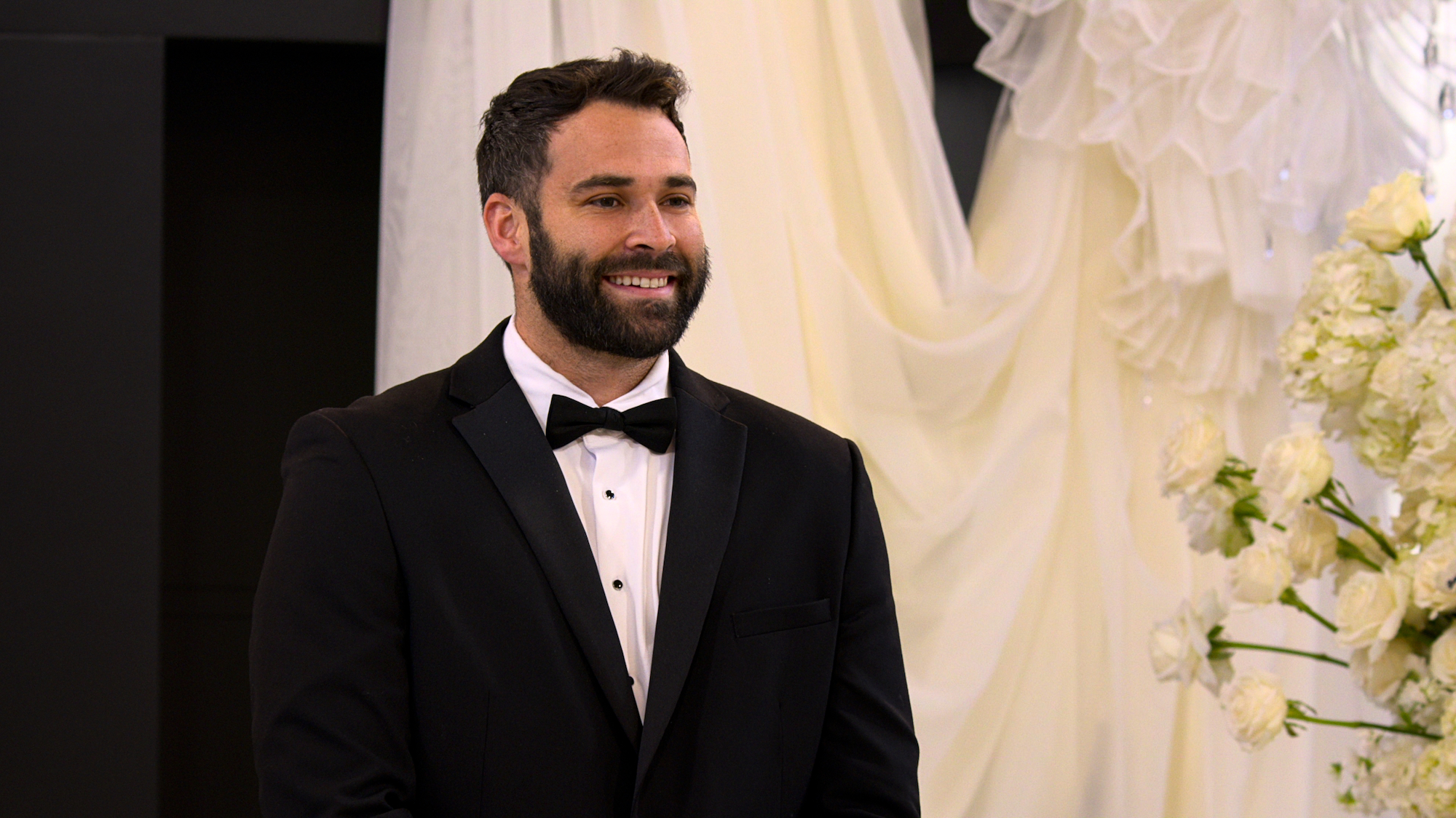 Alex-Love_Is_Blind_n_S10_E12_00_43_45_13R