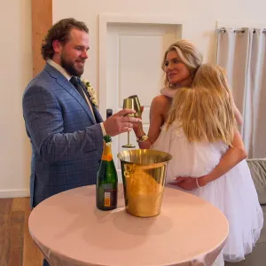 Amber-and-Jordan-Love_Is_Blind_n_S10_E12_00_27_36_22R