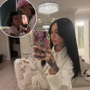 Bhad-Bhabie-Cuddles-Daughter