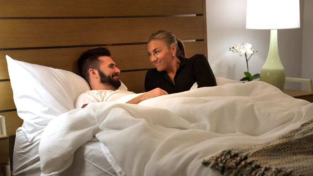 Bri-and-Connor-Love_Is_Blind_n_S10_E7_00_19_35_05