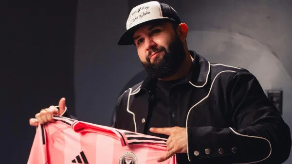 Carín León marca un hito en Miami con un concierto histórico en el nuevo Nu Stadium.